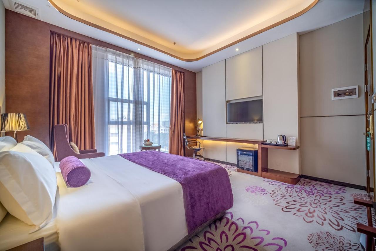 Relteem Hotel Zhongshan  Exteriör bild