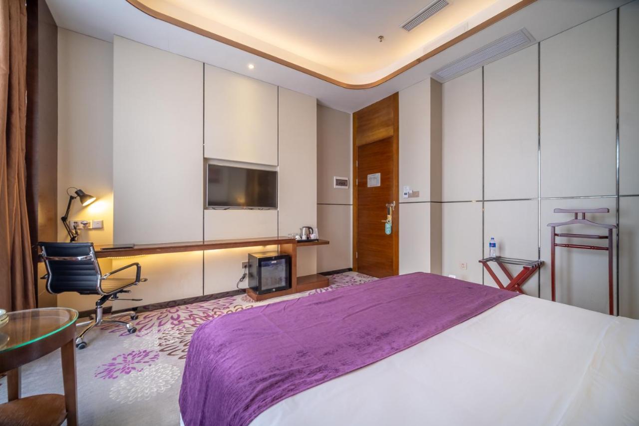Relteem Hotel Zhongshan  Exteriör bild