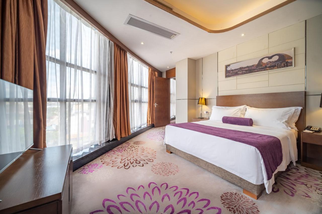 Relteem Hotel Zhongshan  Exteriör bild
