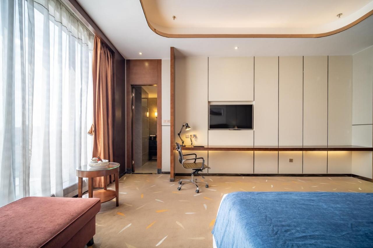 Relteem Hotel Zhongshan  Exteriör bild