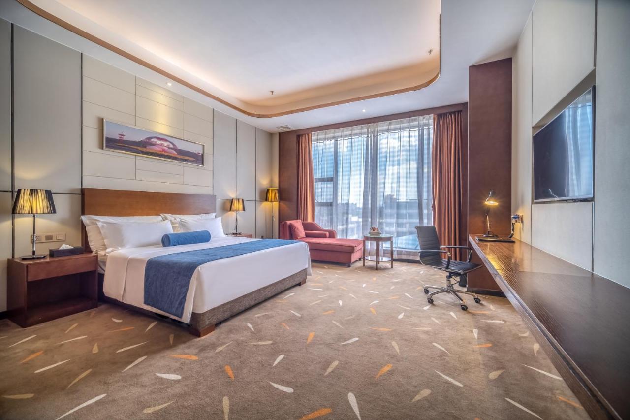 Relteem Hotel Zhongshan  Exteriör bild