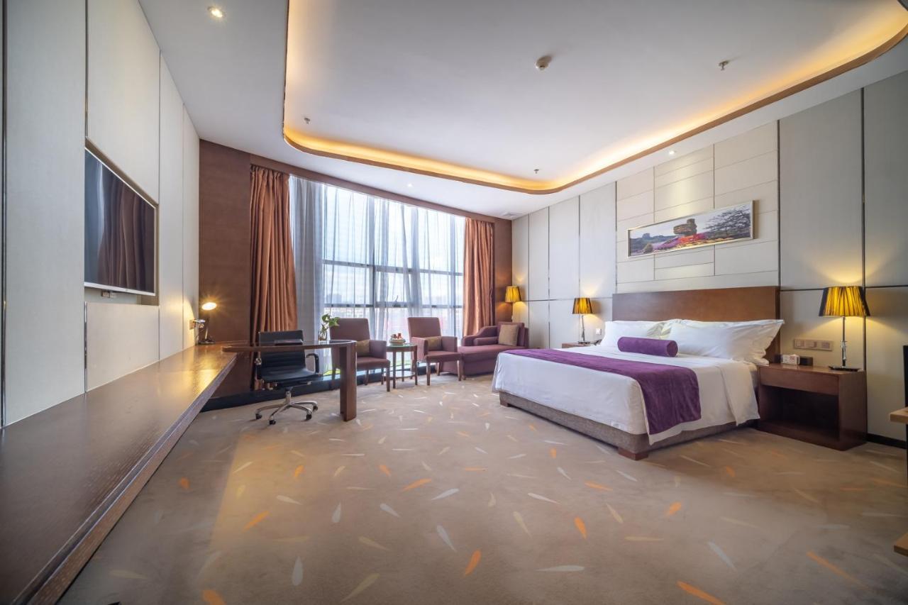 Relteem Hotel Zhongshan  Exteriör bild