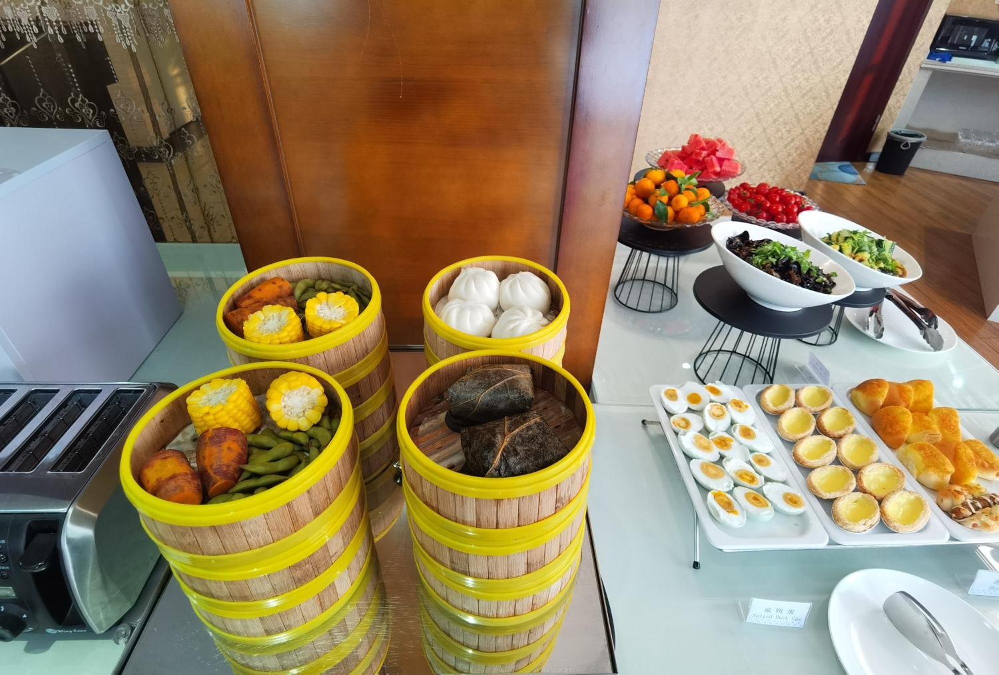 Relteem Hotel Zhongshan  Exteriör bild